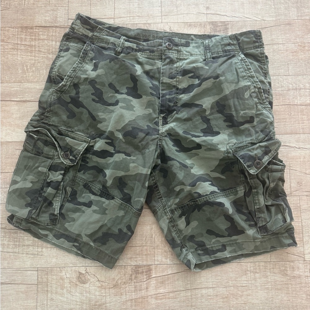 American Eagle Cargo Shorts SZ 38